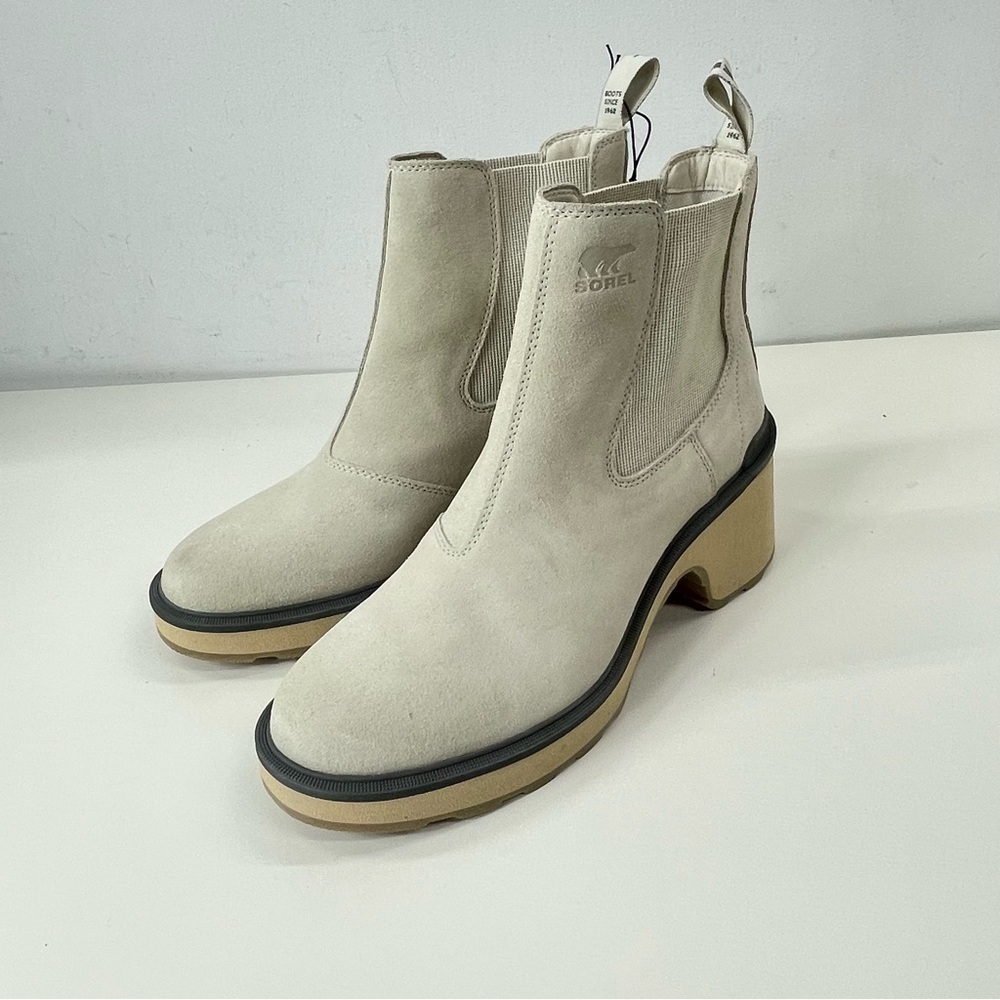 NWT Sorel Hi-line Chelsea Boot in Chalk/Ceramic Size 10.5